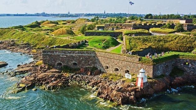 Helsinki and Suomenlinna Sightseeing Tour